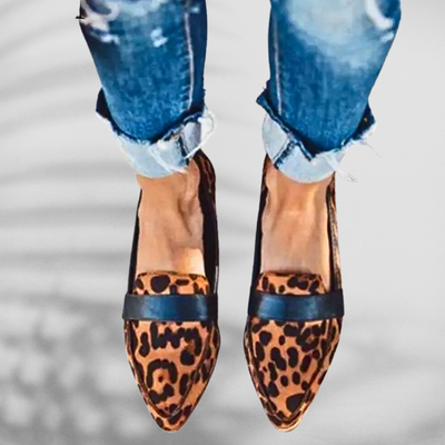 מאלינה™ | מוקאסים מעור זמש עם חוד